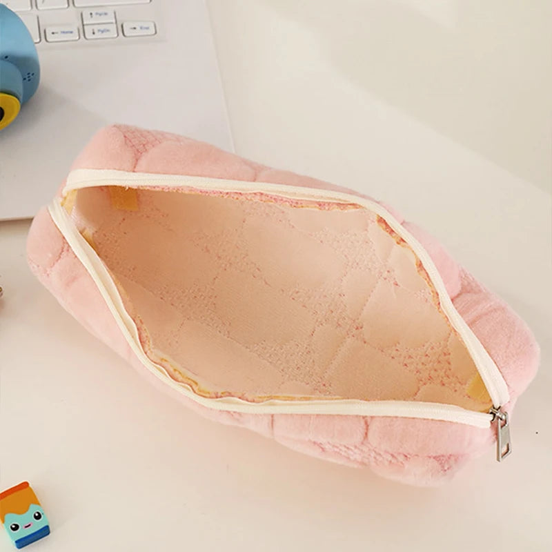1 pc Plush Makeup Bag Fuzzy Makeup Pouch Cute Aesthetic Pencil Case Soft Travel Toiletry Bag Cosmetic Organizer Bag